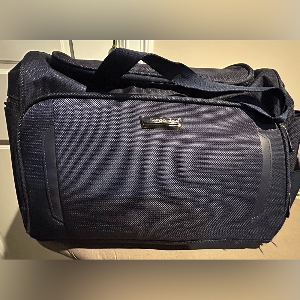 Samsonite Navy Duffle Bag